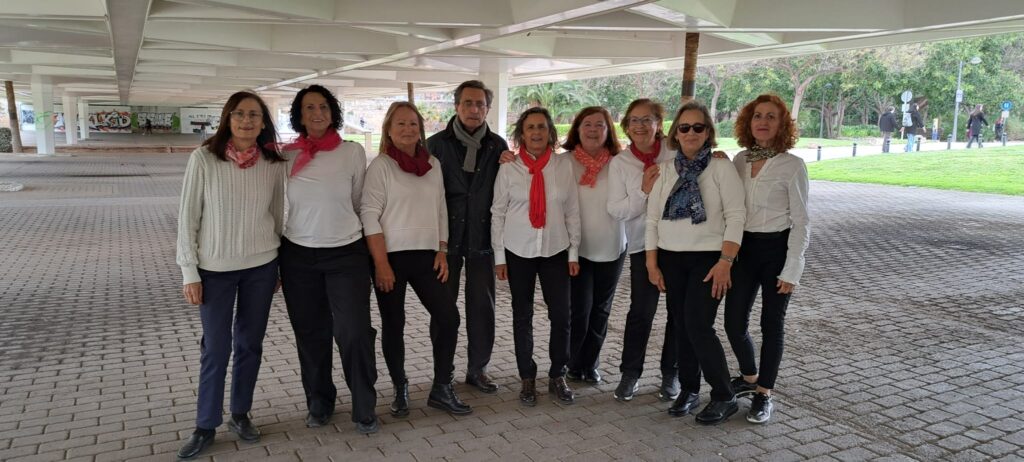 Termina el taller de Baile en Línea. Un curso lleno de Bachata y Cha Cha Cha. Ha sido un placer compartir baile con todas y todos. Mi deseo para este verano es que disfrutéis con los pasos aprendidos. El baile es vida. Hasta siempre. Peregrin Gurrea