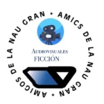 Logotipo con letras negras y dibujo de una camara de cine