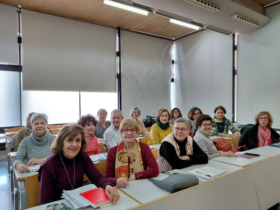 Alumnas en aula