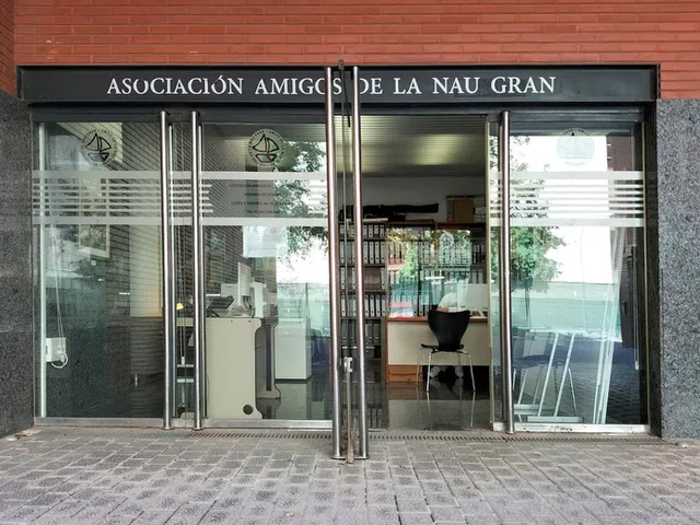 Entrada Asociación Amigos Nau Gran - Universidad de Valencia - Aulario Sur