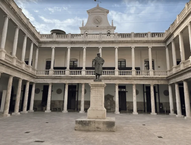 edificio de La Nau de la Universitat de València